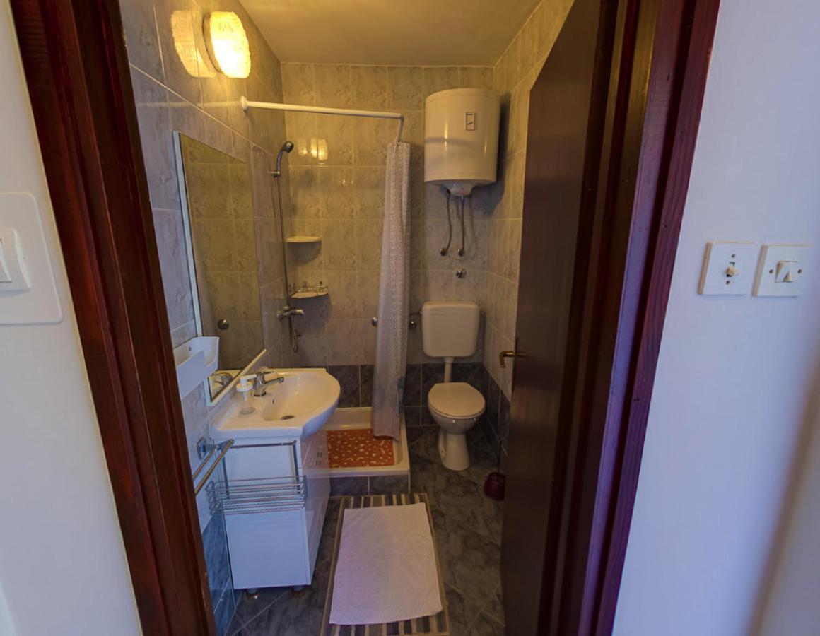 Apartmani Katica Krk Island Buitenkant foto